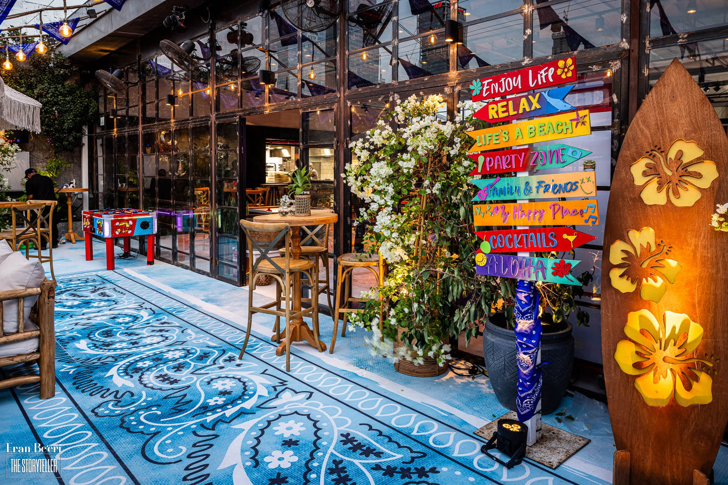 Immersive western space