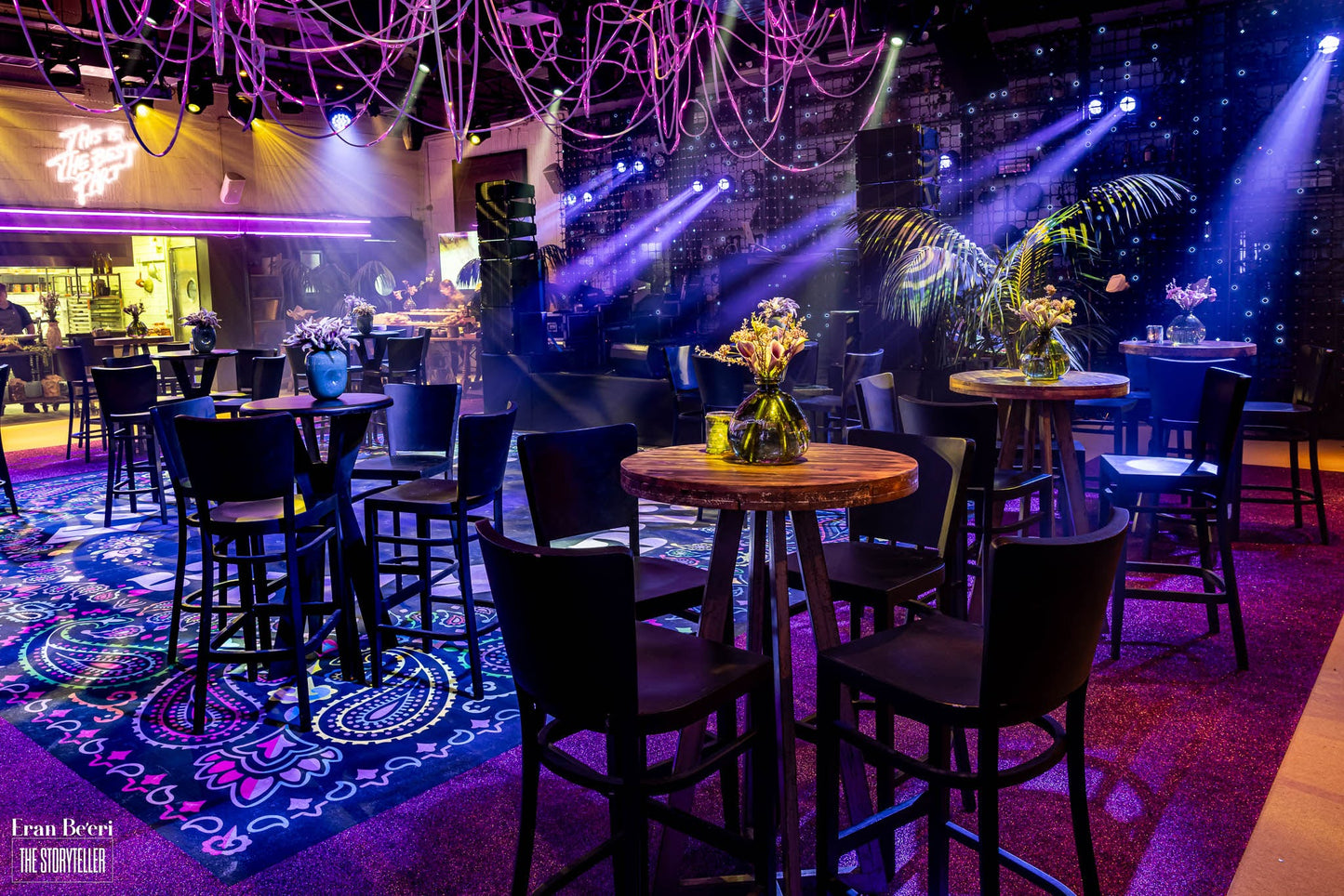 Immersive western space