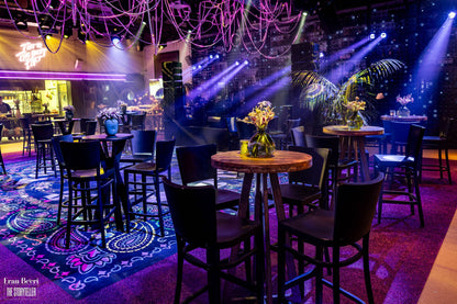 Immersive western space